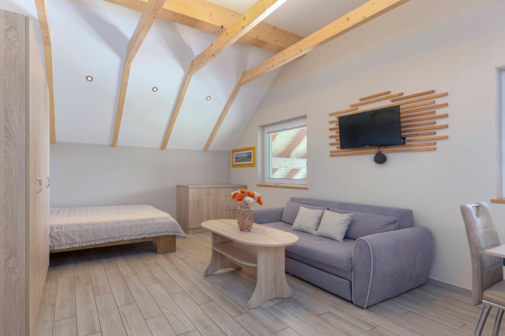 Resort Pri Hrastu Камник Екстериор снимка