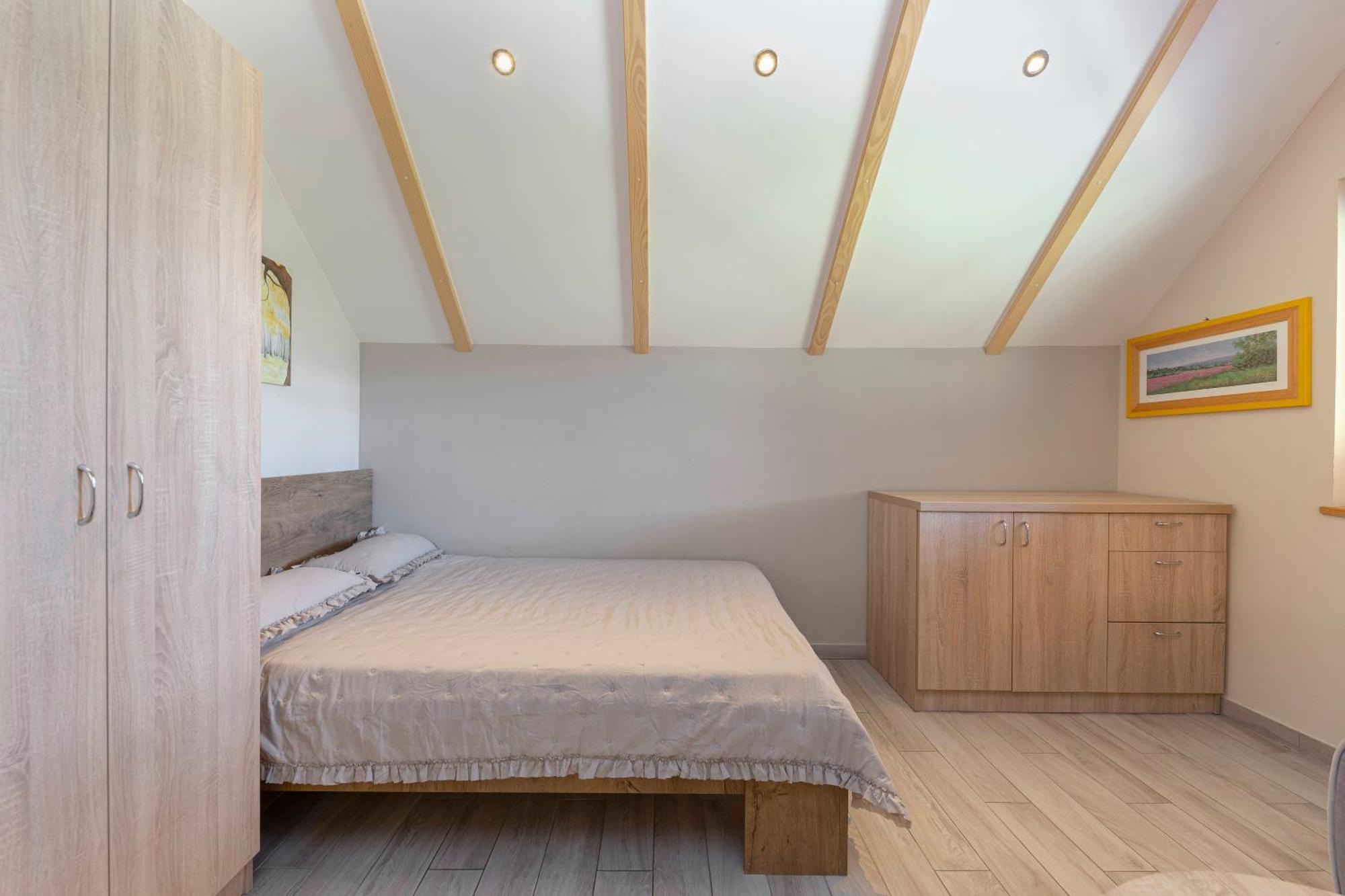 Resort Pri Hrastu Камник Екстериор снимка