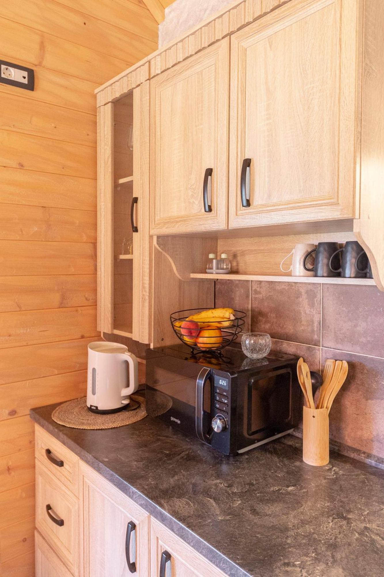 Resort Pri Hrastu Камник Екстериор снимка