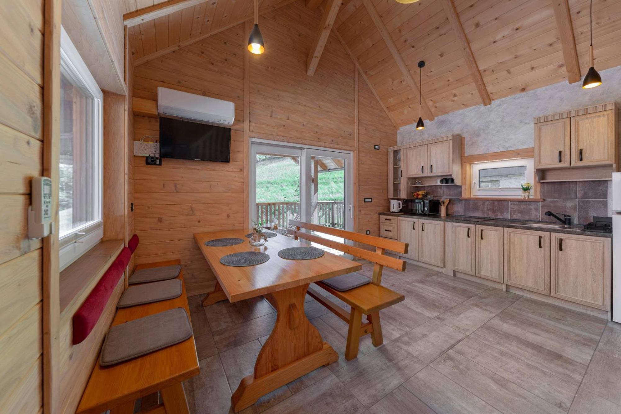 Resort Pri Hrastu Камник Екстериор снимка