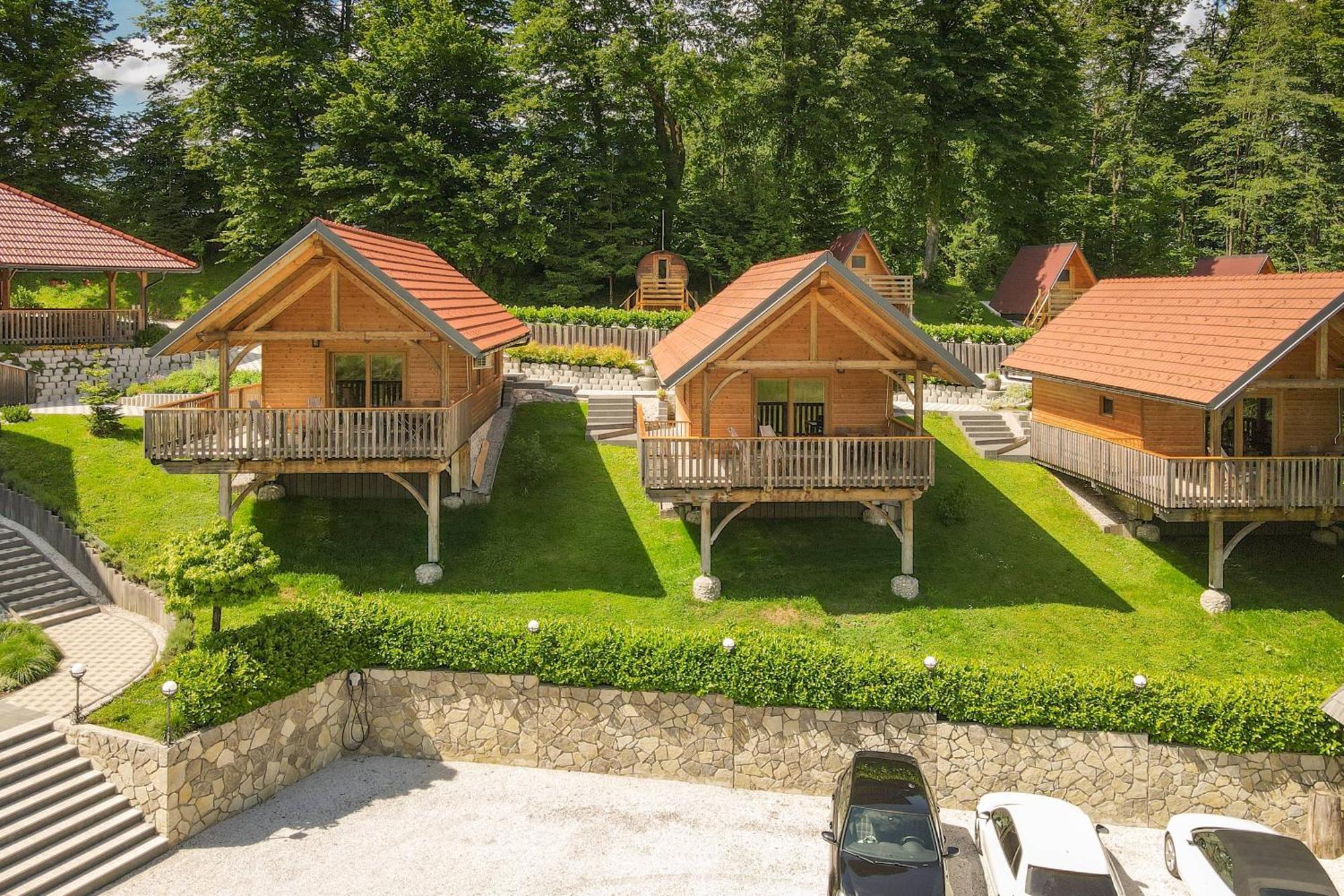 Resort Pri Hrastu Камник Екстериор снимка